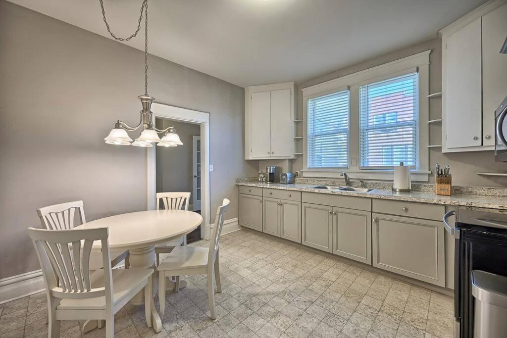 Suites On Seneca - Lovely 2 Bed 1 Bath Apartment Harrisburg Exterior foto